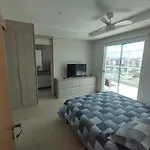Linda cobertura próximo a praia do forte