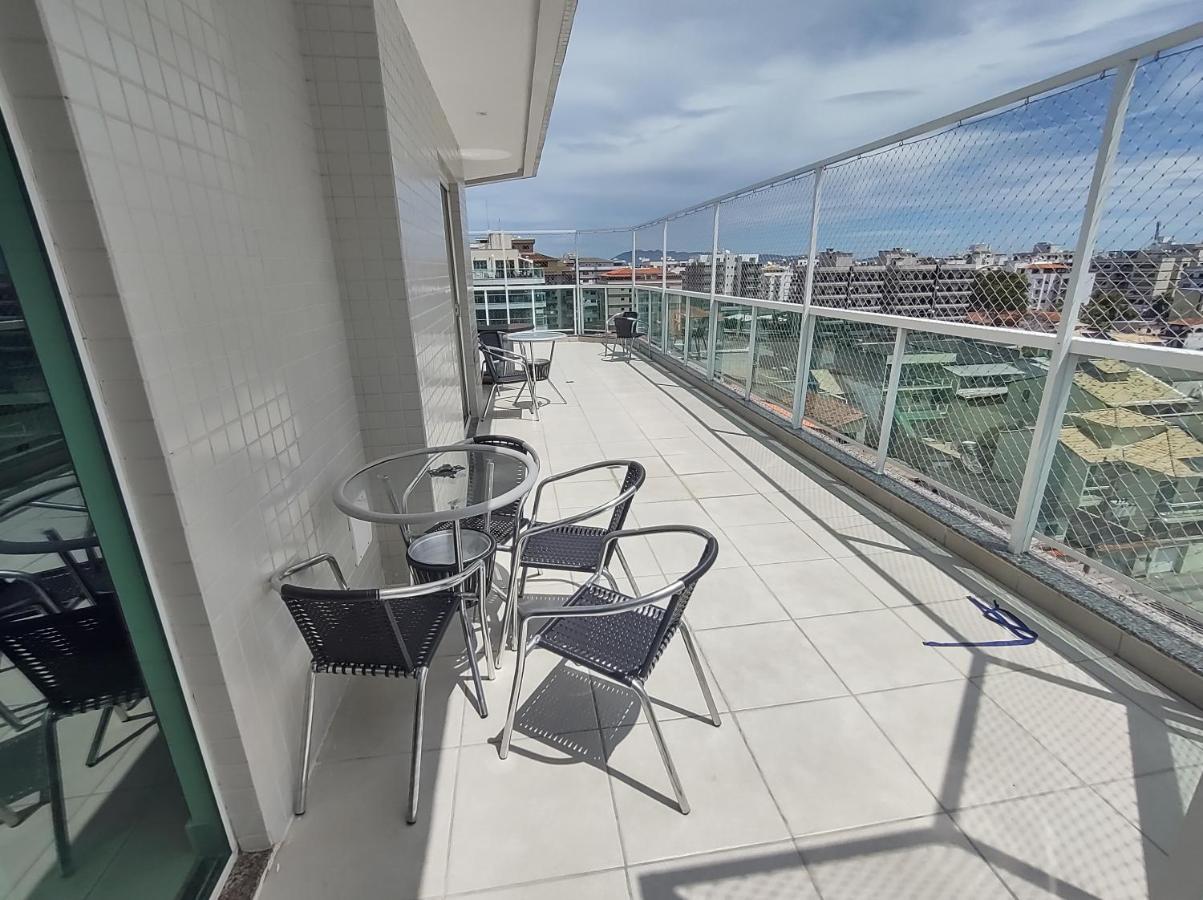 Linda cobertura próximo a praia do forte Apartamento