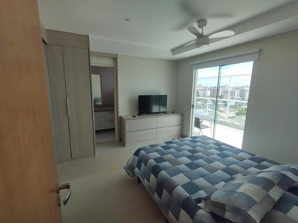Linda cobertura próximo a praia do forte Apartamento